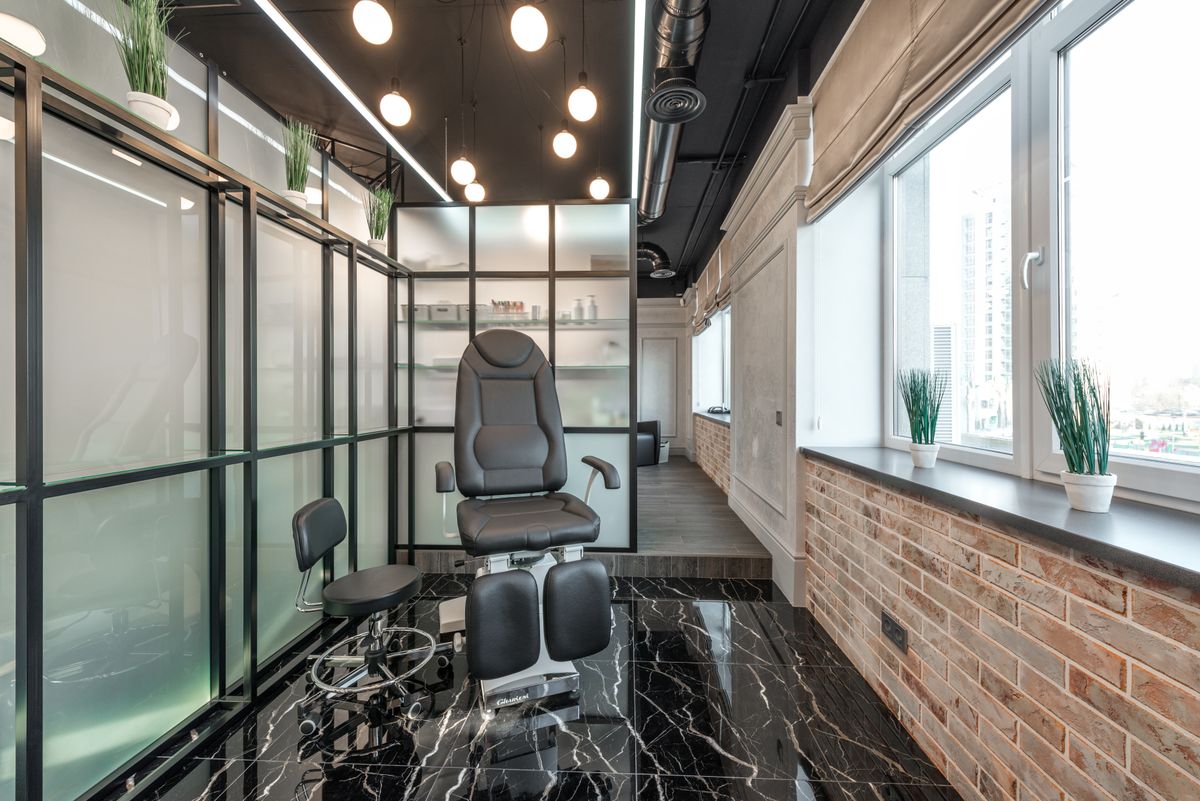 Nail studio interior at Elise Nails, Fair Oaks